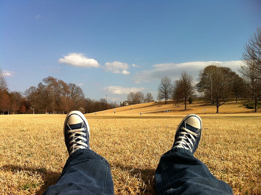 shoes, sneakers, laces, converse, jeans, feet, legs, blue, sky, clouds