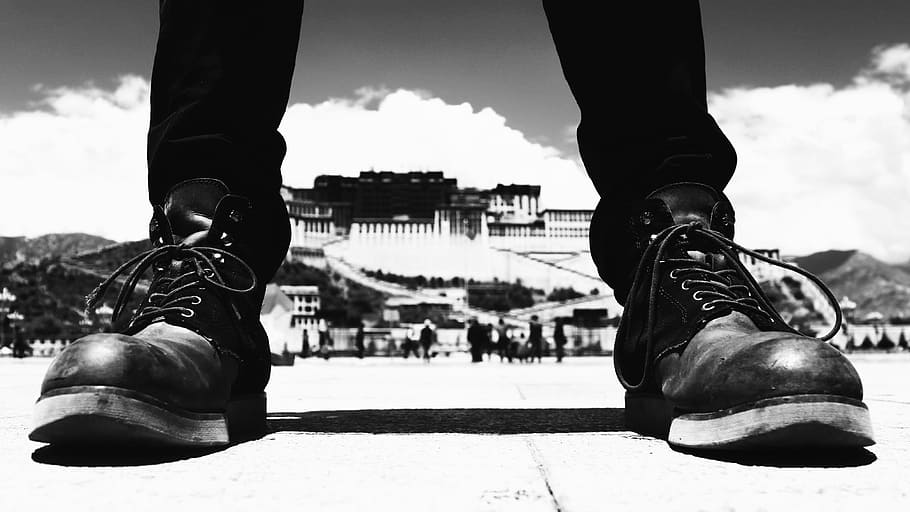 Istana Potala, Perjalanan, tibet, lhasa, sepatu, bagian tubuh manusia, kaki manusia, hanya pria, bagian rendah, bagian tubuh