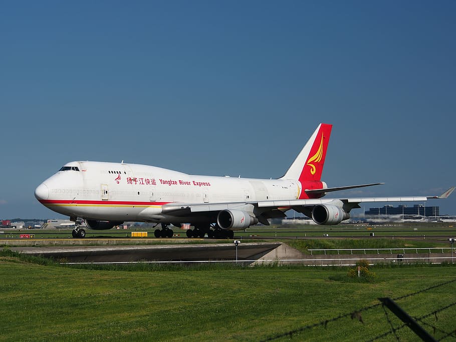 boeing 747, yangtze river express, jumbo jet, aircraft, airplane, airport, transportation, aviation, jet, air vehicle