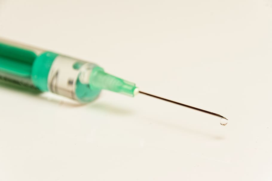 green syringe, syringe, disposable syringe, needle, doctor, bless you, medical, drip, studio shot, sharp