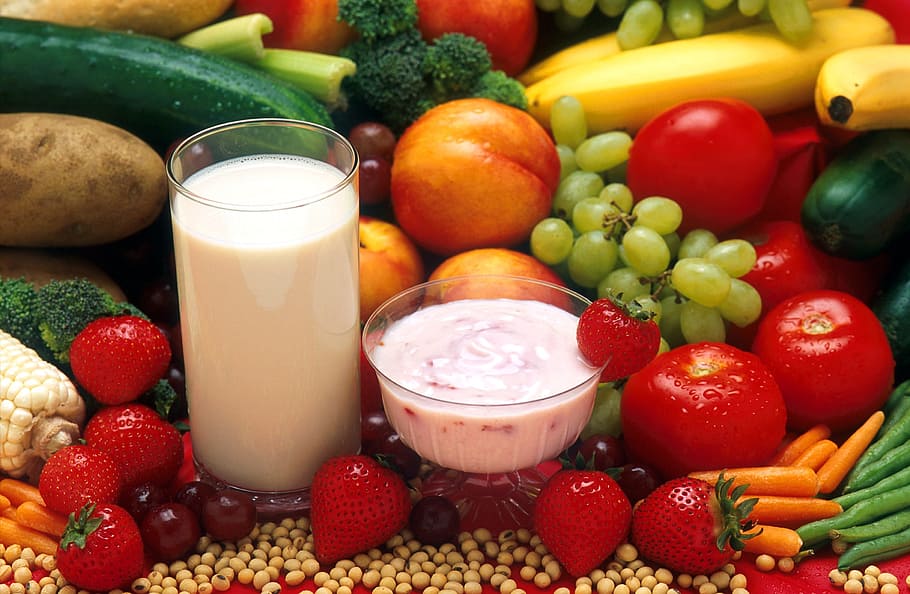 berbagai buah-buahan, makanan sehat, buah, sayuran, susu, makanan, diet, segelas susu, pisang, stroberi