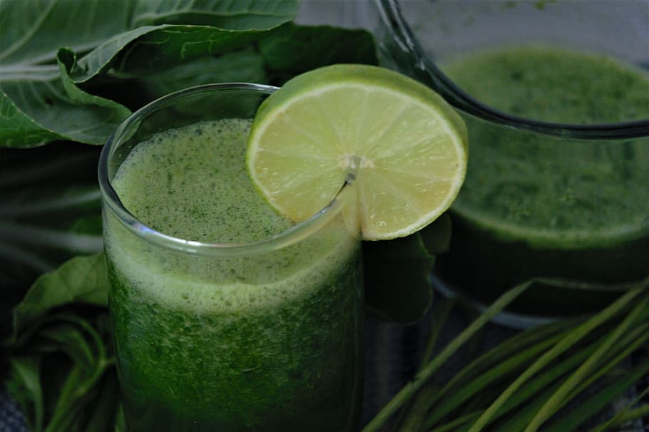 sucos verdes, desintoxicação de suco, clorofila, vitaminas, bebida, comida e bebida, fruta, comida, alimentação saudável, refrescos