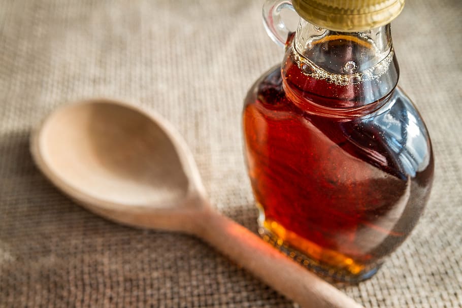 clear, glass bottle, liquid, wooden, spatula, maple, syrup, food, delicious, tasty