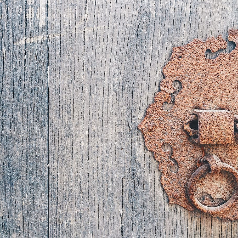 Wood door in rust фото 93