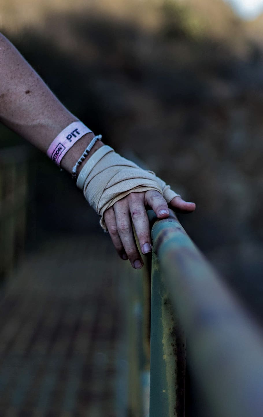 hand, nature, metal, focus, depth of field, summer, outdoor, alone, positive, young