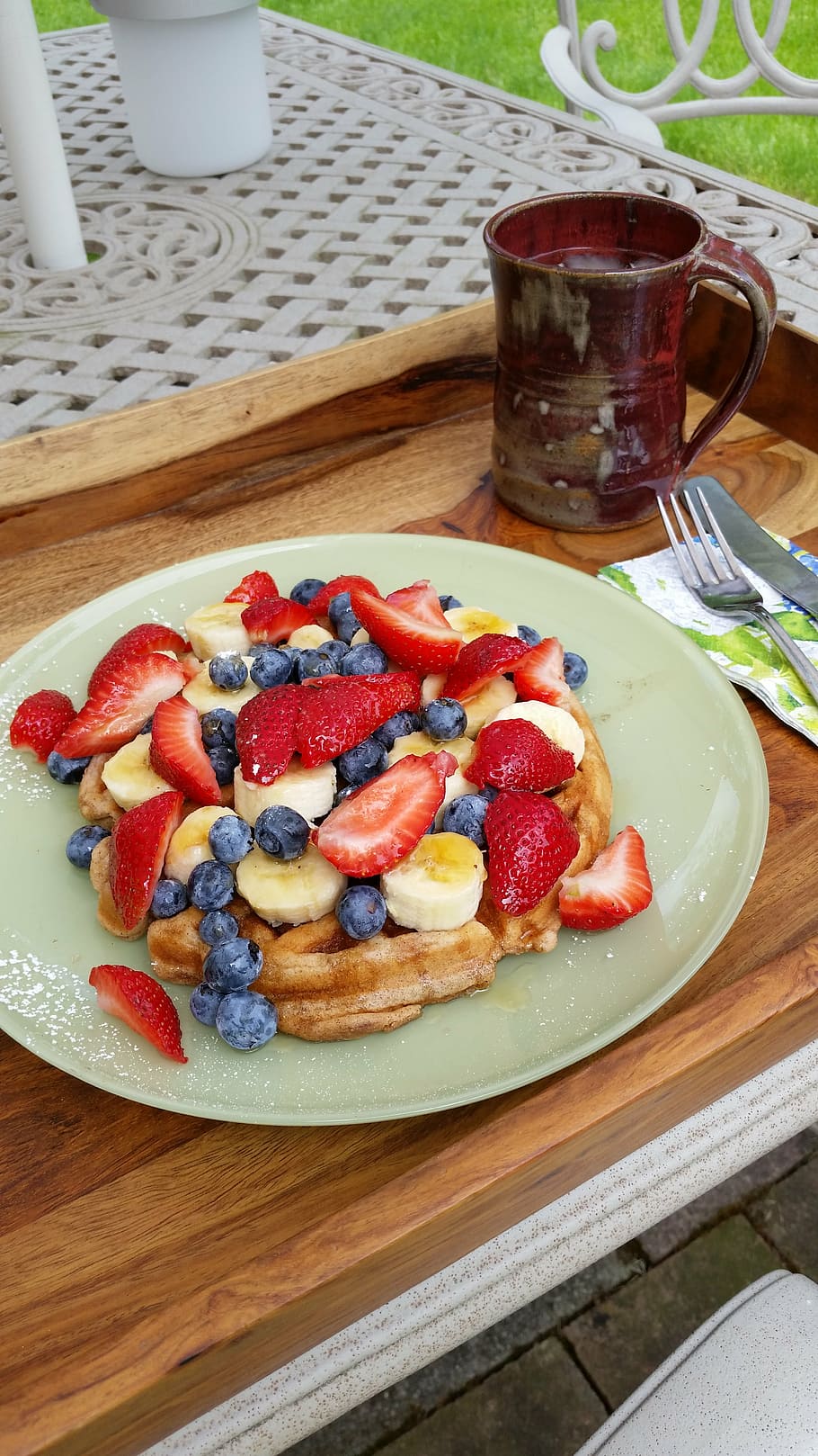 breakfast, waffle, fruit, fresh fruit, strawberries, blueberries, bananas, summer, tray, outdoor eating