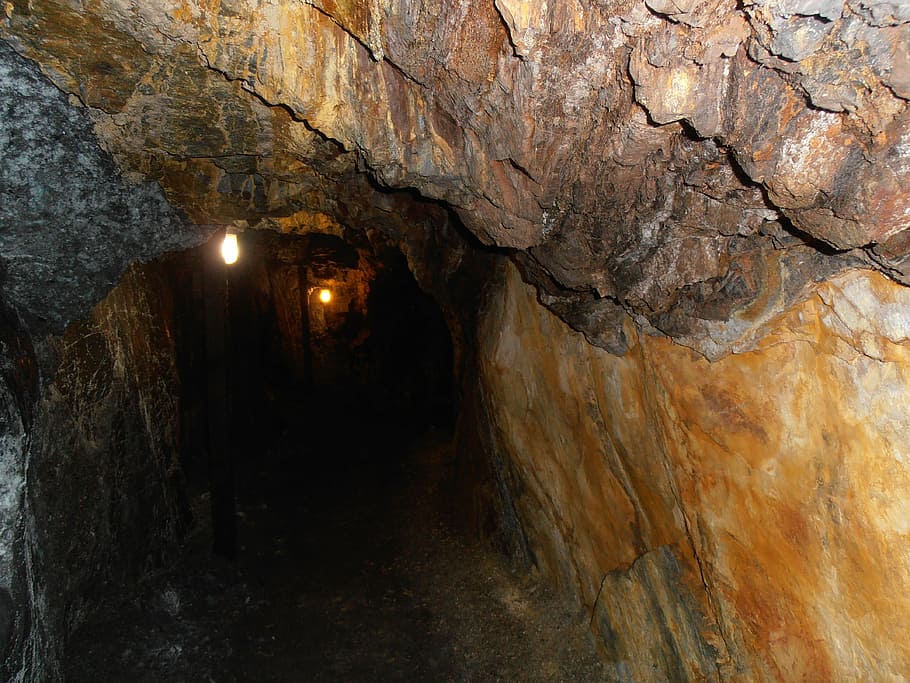 mina, minería, mineral, roca, sólido, objeto rocoso, formación rocosa, cueva, iluminado, nadie