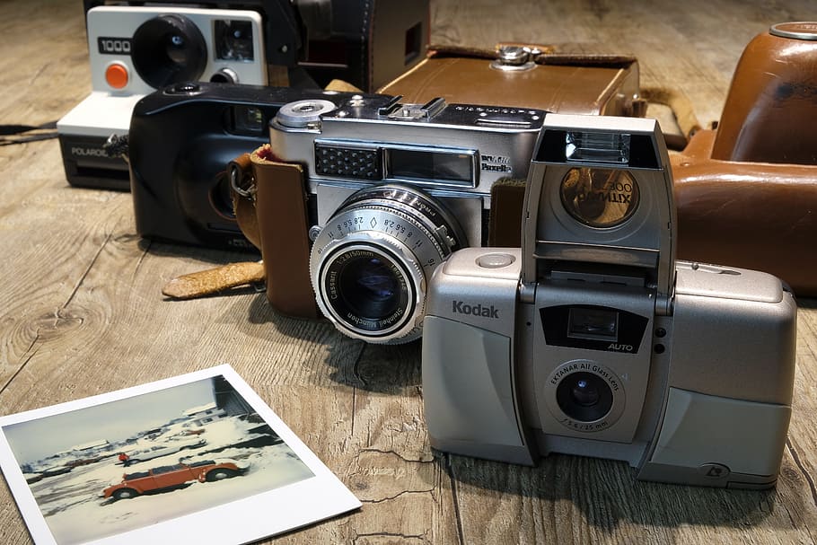 kamera, polaroid, foto, nostalgia, retro, kamera instan, instan, analog, fotografi, teknologi
