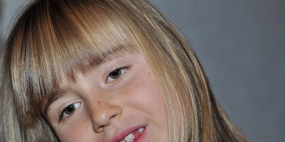 child, girl, blond, face, eyes, gap, freckles, pony, haircut, hairstyle