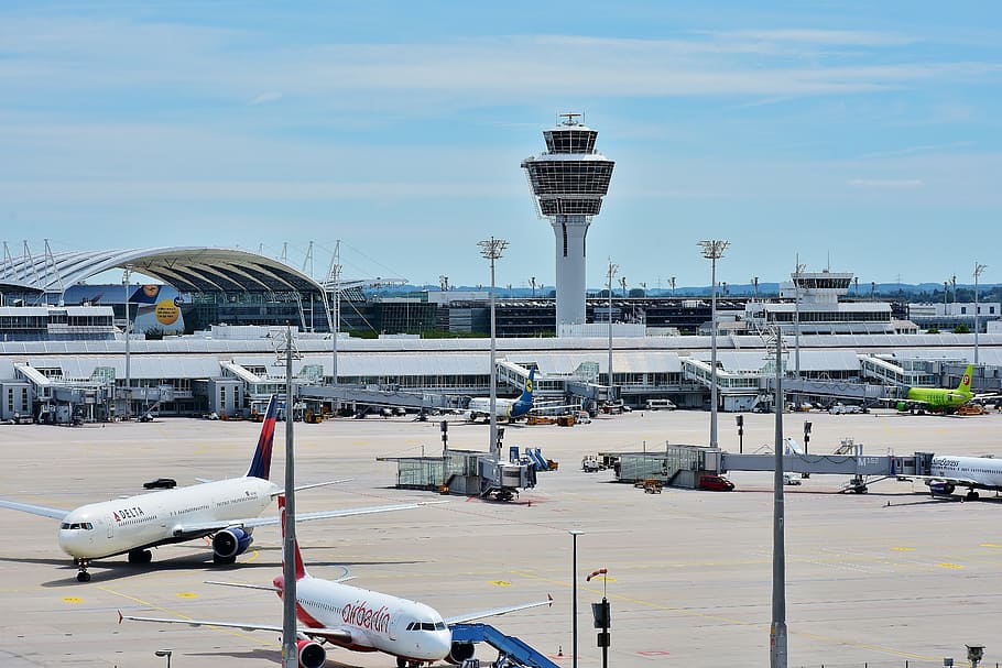 aéreo, fotografía, dos, estacionamiento de aviones, durante el día, aeropuerto, Munich, torre, seguridad de la aviación, internacional