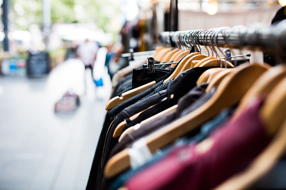 pakaian, gantungan baju, fashion, retail, belanja, toko, fokus selektif, perbelanjaan, rak, pilihan