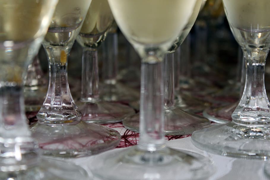 champagne glasses, champagne, glasses, glass, alcohol, drinking glass, drink, wineglass, food and drink, glass - material