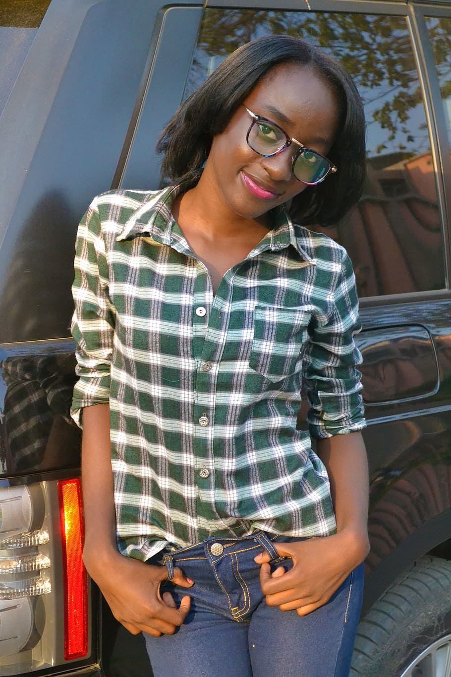 nair, angola, xeron design, smiley, girl, model, rosy lips, one person, glasses, mode of transportation