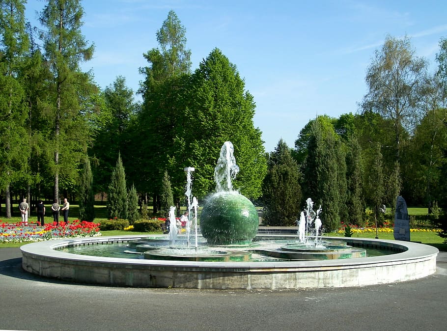 kurpark, park, piestany, slovakia, plant, tree, fountain, water, sculpture, spraying