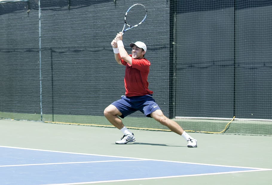 hombre, jugando, tenis, cancha de tenis, pro tennis, revés, acción, competencia, fitness, atlético