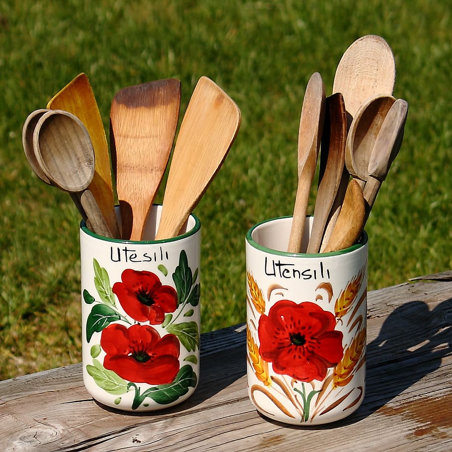 cookware, pasta spoon, happen, wood - material, kitchen utensil, wooden spoon, spoon, plant, table, household equipment