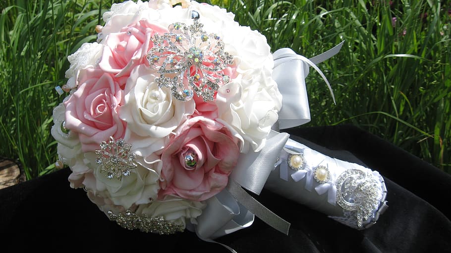 brooch bouquet, outdoors, business photo, bride, marriage, celebration, brooch, female, bouquet, married