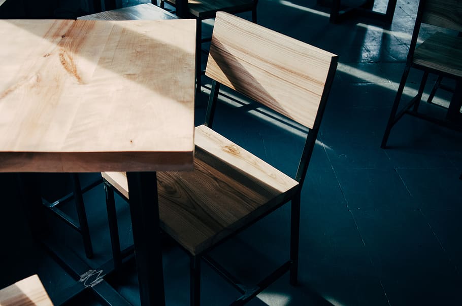 kayu, meja, kursi, bahan kayu, tidak ada orang, mebel, kosong, pendidikan, dalam ruangan, ketiadaan