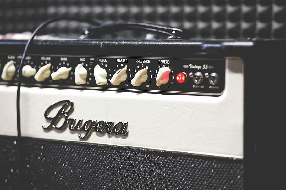 blanco, negro, amplificador de guitarra Bugera, cerca, foto, Bugera, guitarra, amplificador, todavía, artículos