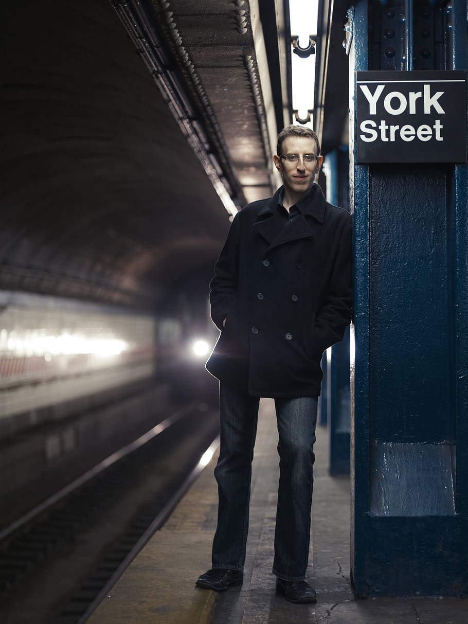 alan pierson, conductor, Alan Pierson, Conductor, brooklyn philharmonic, orchestraa, person, new york city, subway, tunnel, people