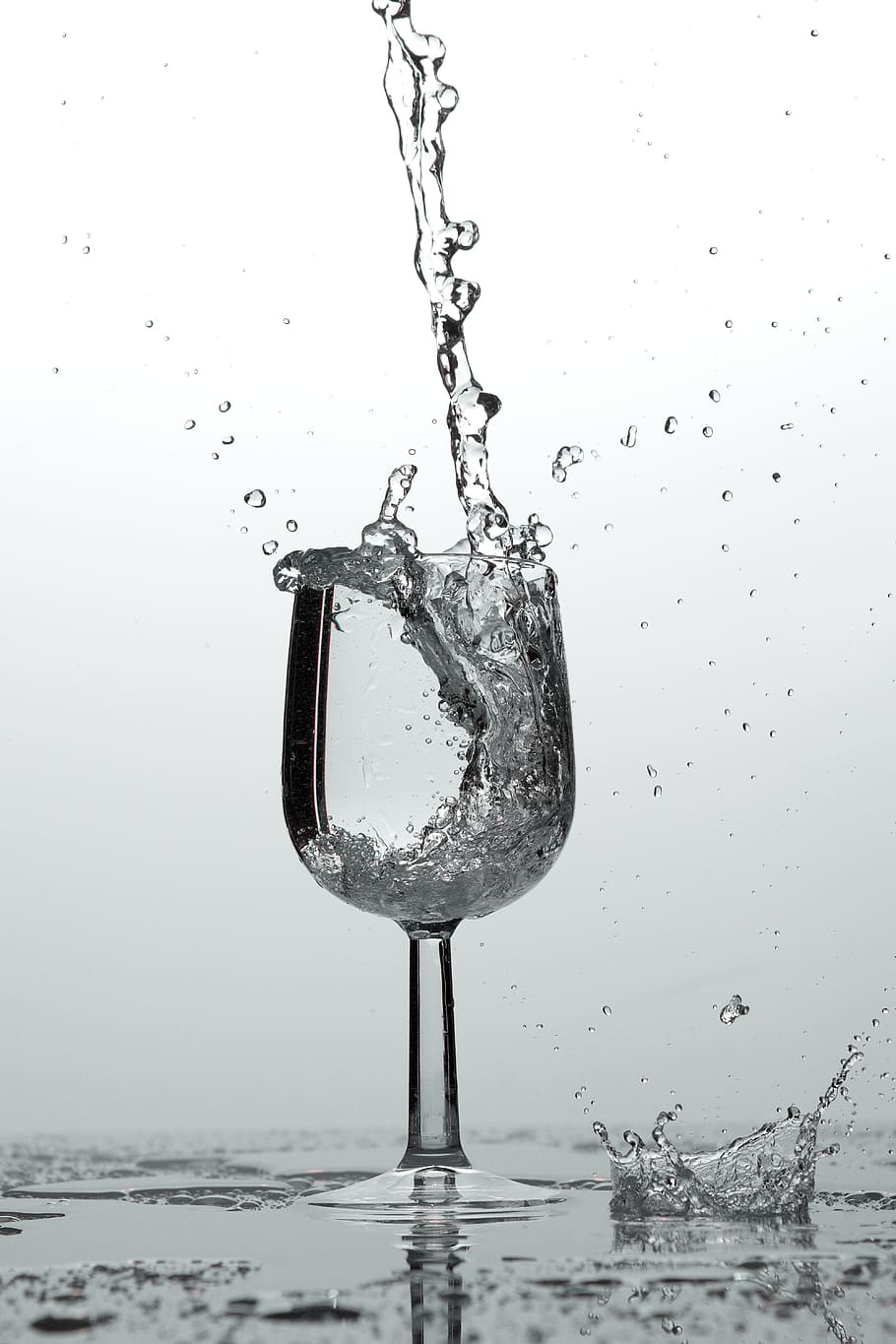 agua, vertido, copa, vidrio, bebida, goteo, vaso de agua, estado de ánimo, reflexión, ze