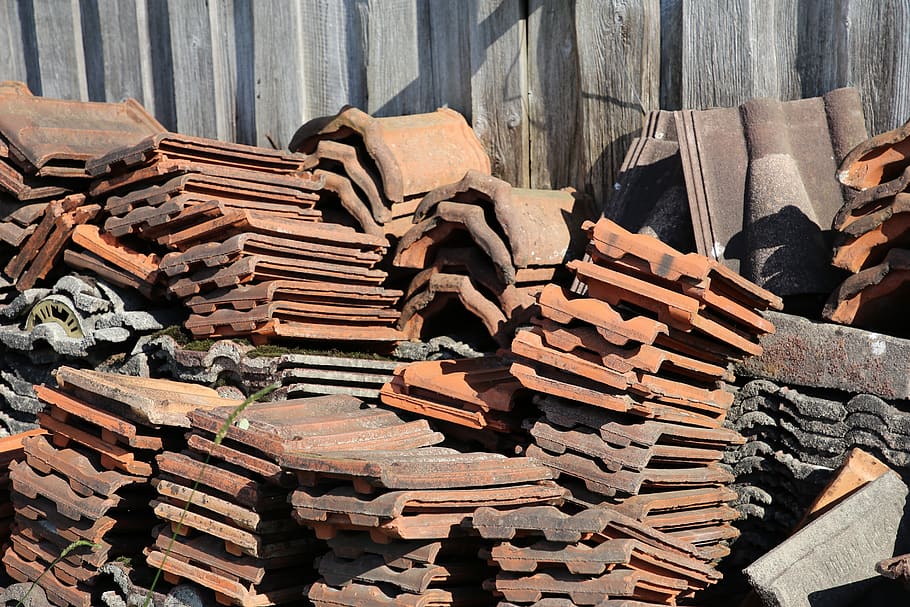 tile, roofing tiles, clay tiles, concrete pans, building rubble, large group of objects, stack, abundance, log, wood - material