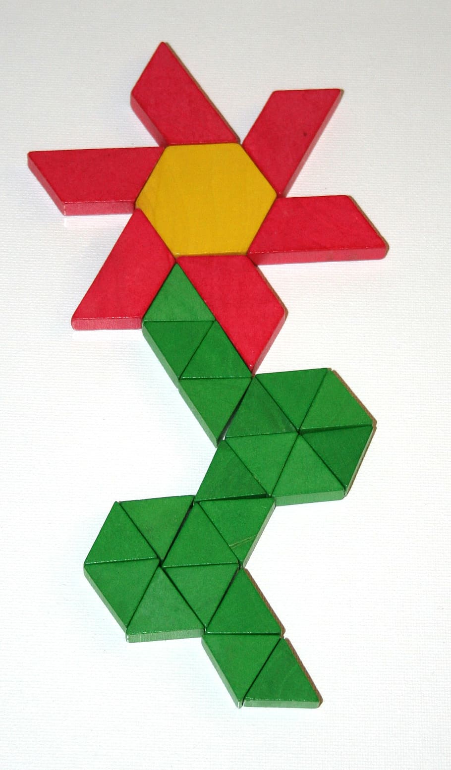 geometric, blocks, flower, hexagon, triangle, trapezoid, red, green, yellow, shapes