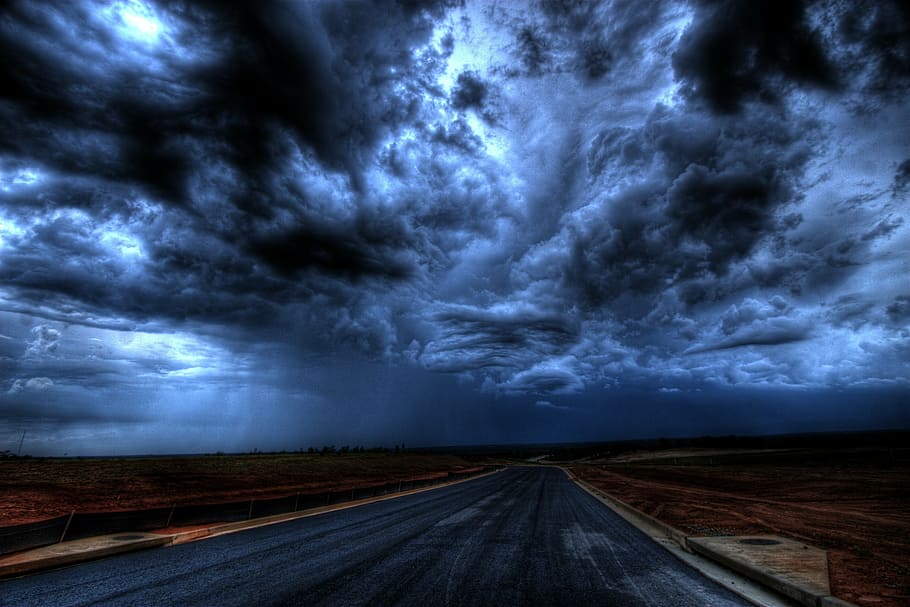 carretera de carretera, nublado, día, noche, nubes, camión, oscuridad, luz, cielo, crepúsculo