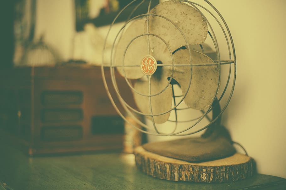 gray, ge desk fan, fan, ventilator, airflow, cooling, metal, old, vintage, black and white