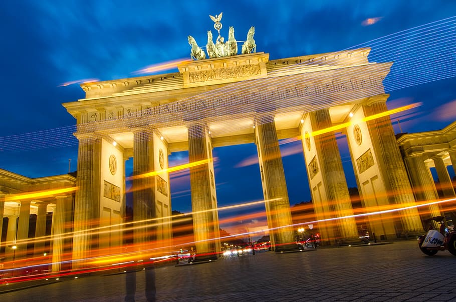 fotografi timelapse, gerbang brandenburg, jerman, berlin, brandenburg, tujuan, quadriga, tengara, bangunan, berbentuk kolom