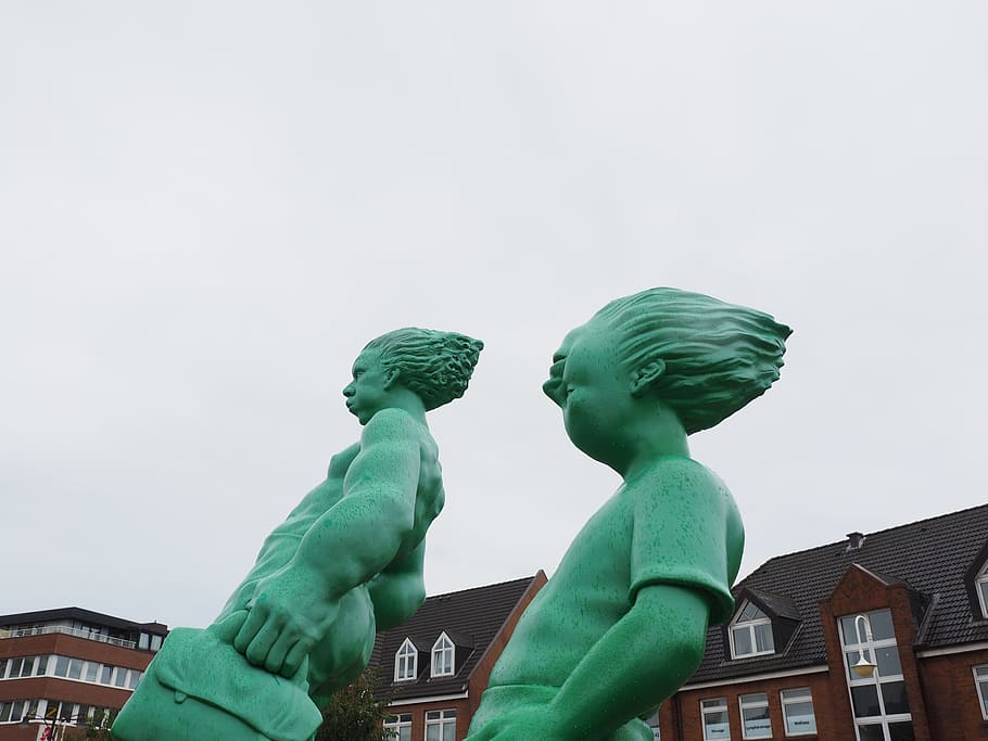 westerland, sylt, aliens, personal, artwork, green, art, sculpture, figure, riesen