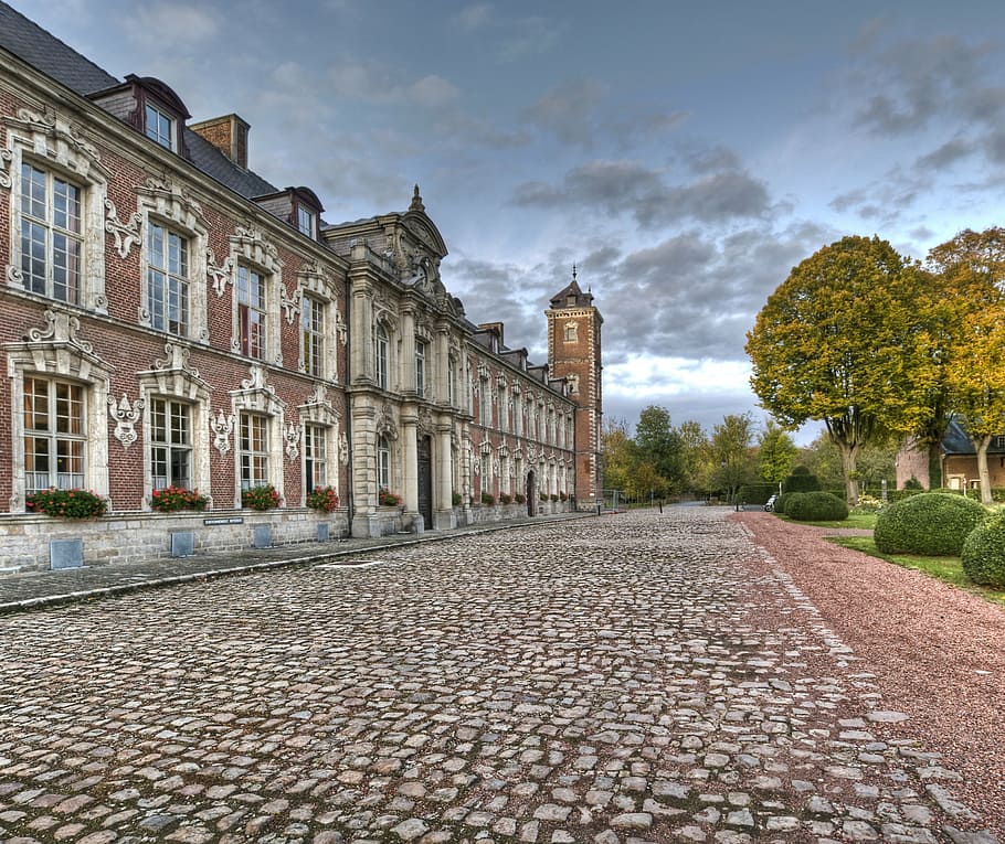 former psychiatric hospital, seclin, building, pavement, architecture, building exterior, history, outdoors, built structure, day