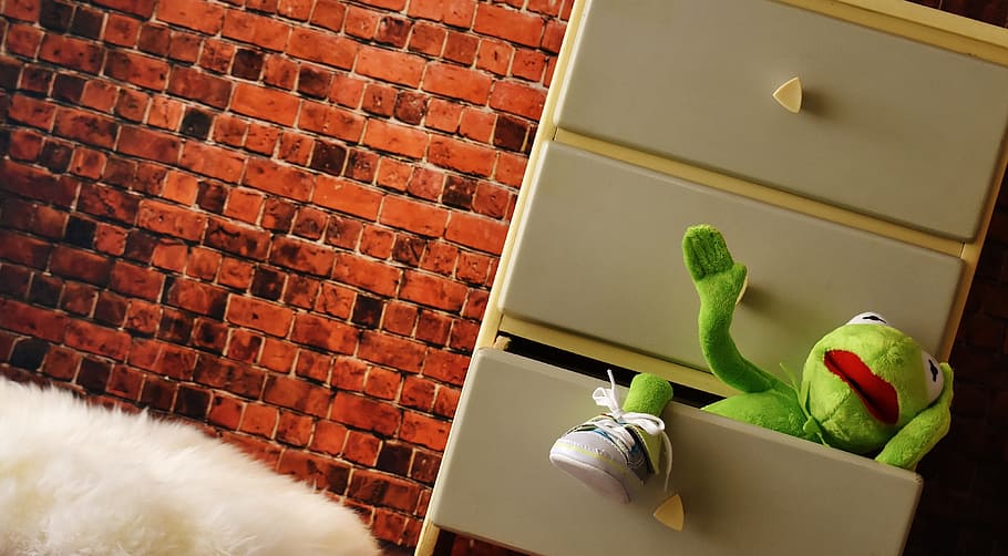 Chest Of Drawers, Cabinet, drawer, kermit, plush, funny, cute, frog, indoors, selective focus