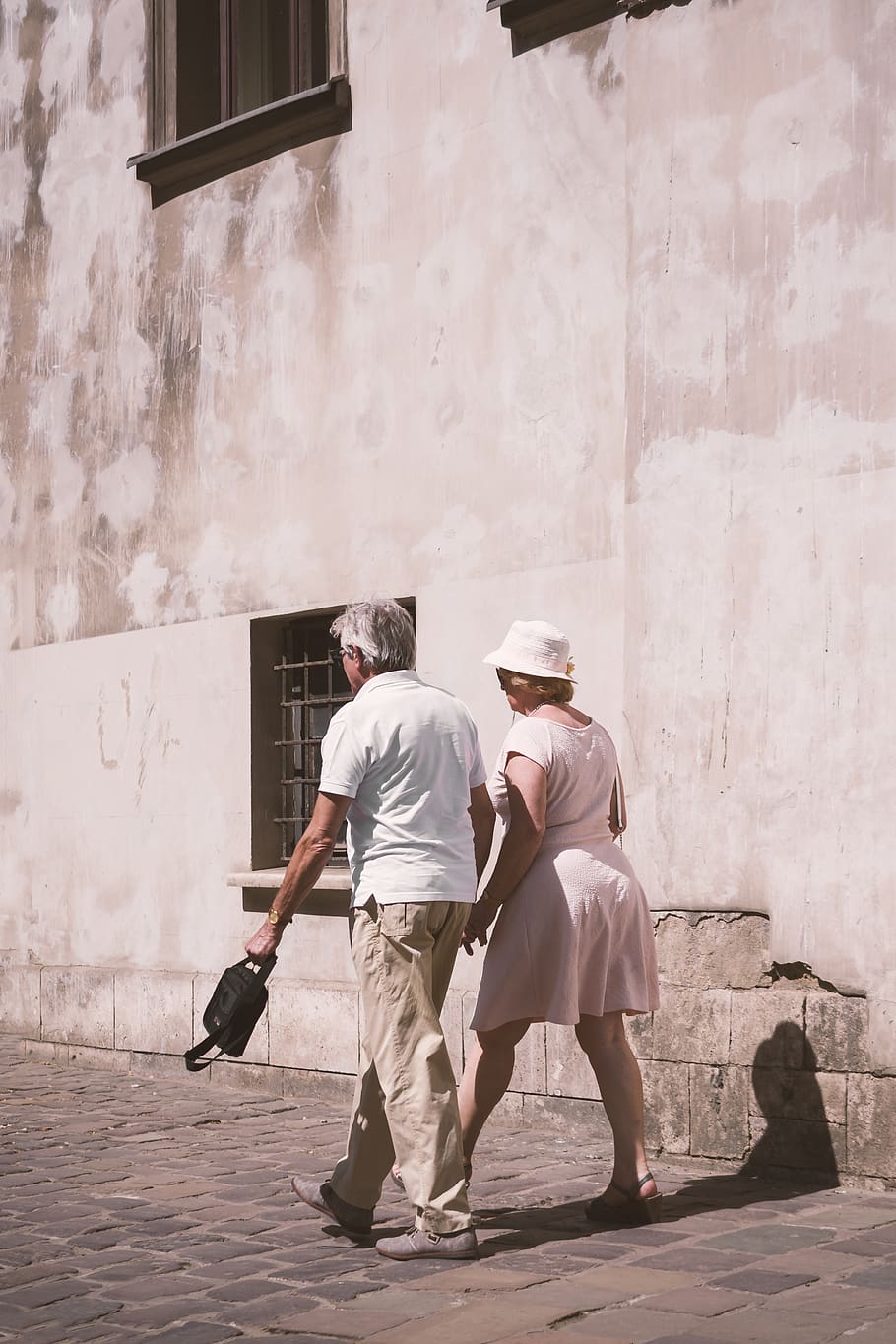 old couple, marriage, old man, clearly, spacer, wall, shadow, light, death, love