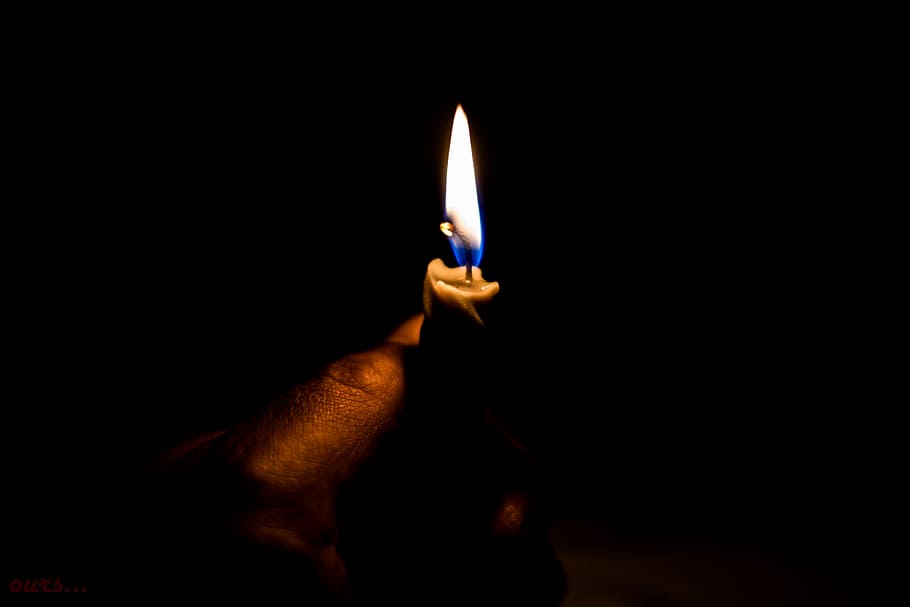 lampu, RUMAH, lilin putih, api, pembakaran, tangan, tangan manusia, api - fenomena alam, panas - suhu, memegang