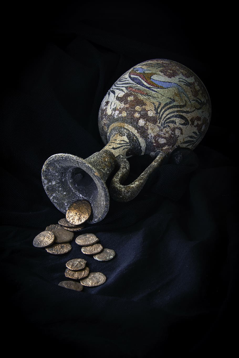 white, vase, coins, ancient, greek, minoan, culture, history, symbol, mythology