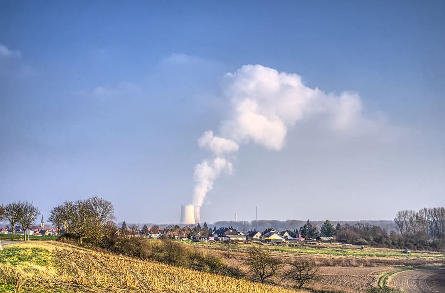 factory smoke, going, sky, daytime, nuclear power plant, place, skyline, village, place of residence, city