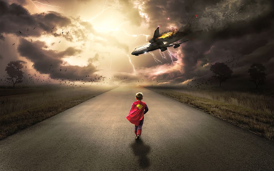 menino, criança, correndo, super-herói, super-homem, fantasia, avião, voar, acidente, fogo