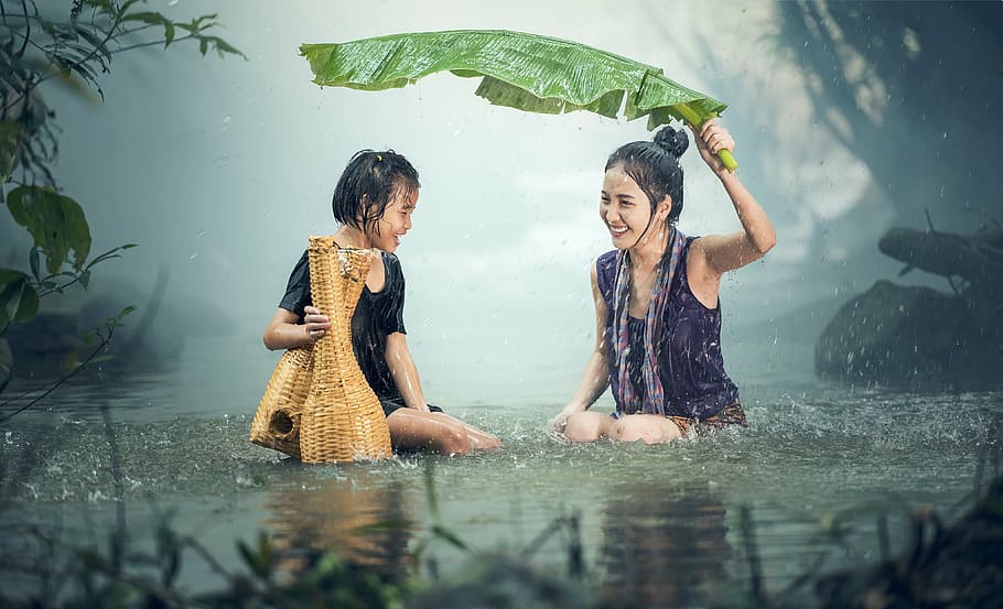 dua, wanita, bermain, hujan, muda, kolam, latar belakang, cantik, keindahan, Kamboja