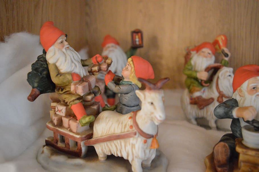 christmas, claus, gnomes, christmas eve, evening, weekend, toys, minature, small, representation