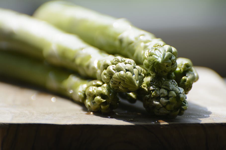 asparagus, asparagus hijau, sayuran, asparagus waktu, makan, hijau, sehat, makanan dan minuman, makanan, kesegaran