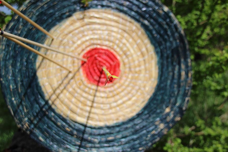 shallow, focus photo, arrows, target, arrow, middle, bull's eye, archery, disc, center