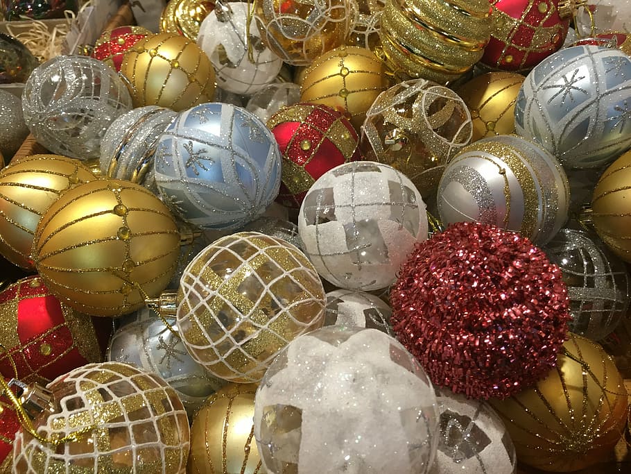 christmas balls, trim, ball, christmas, red balls, decoration, christmas tree, large group of objects, still life, full frame
