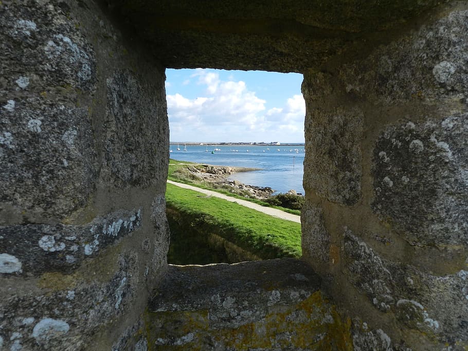 window, sea view, saint malo, brittany, window stone, ramparts, holiday, sea, water, architecture