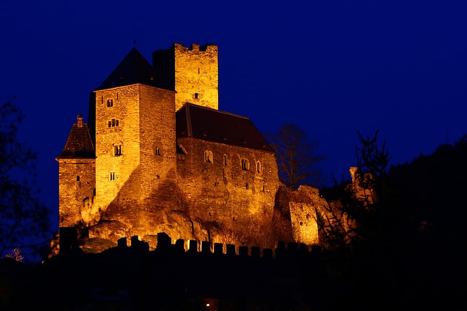 城, 夜, 濃い青, 夜空, 照明, 建築, 建物の外観, 歴史, 構築された構造, 過去