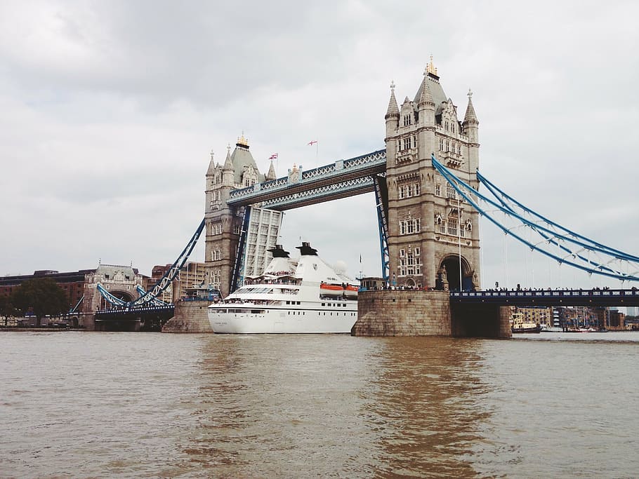 タワーブリッジ, ロンドン, ロンドンの塔, タワー, テムズ川, イギリス, 橋, 川, 有名なランドマーク, 歴史的