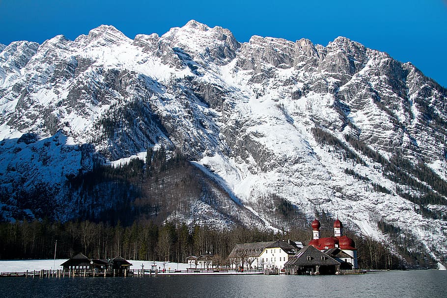 King Lake, Bartholomä st, Berchtesgadener Land, destino de excursión, Baviera, Berchtesgaden National Park, invierno, Watzmann, Berchtesgaden Alpes, nieve