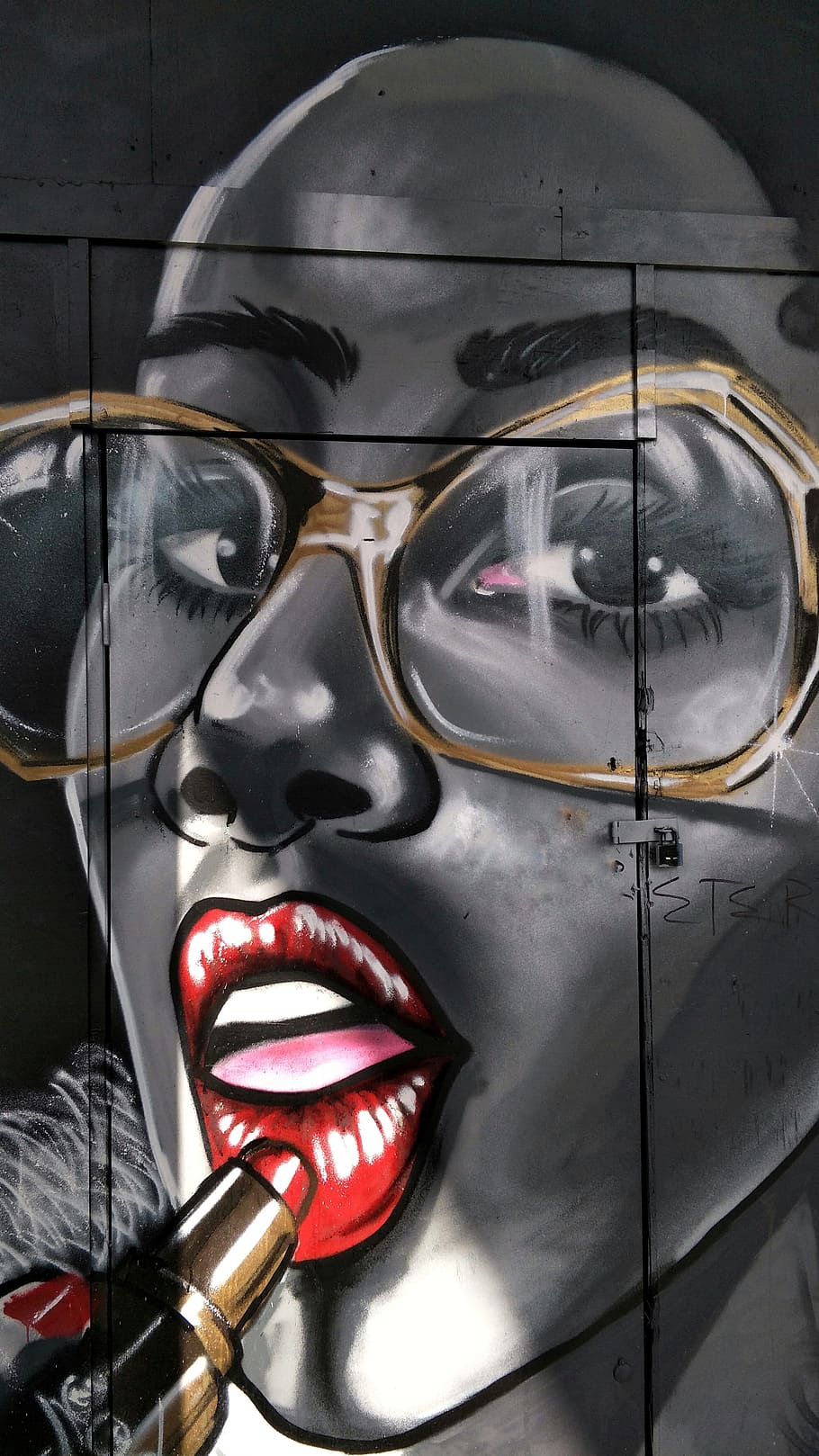 street, art, graffiti, black, lady, glasses, red, lipstick, croydon, uk