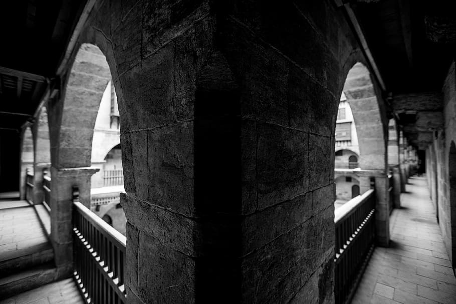 black, whit, art, architecture, built structure, architectural column, arch, history, the past, indoors