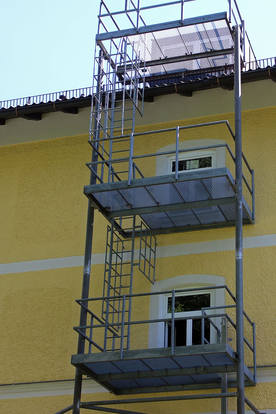 security, fire escape, emergency ladder, head of rescue, exit, emergency, escape route, metal, stairs, grid